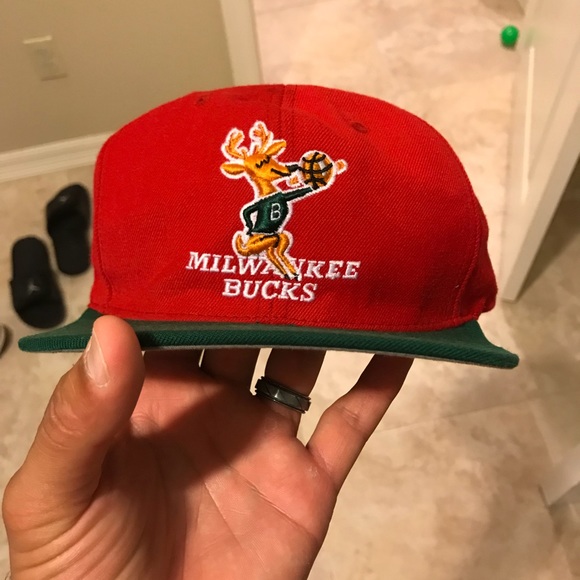 milwaukee bucks mitchell and ness hat